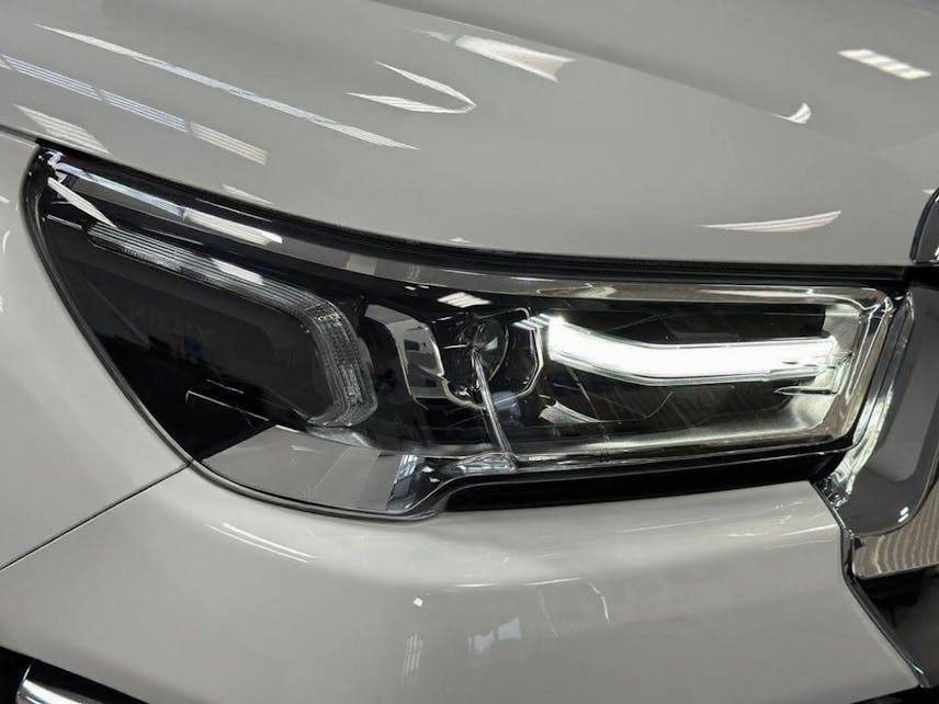 Export All New 2025 Toyota Hilux SR5 2.7L Gasoline